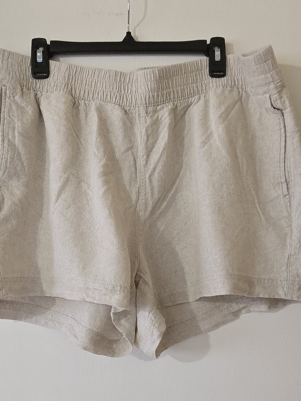 Old Navy Light Beige High-Waist Linen-Blend Shorts